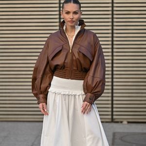Thylane Blondeau à son arrivée au défilé Zimmermann lors de la Fashion Week de Paris, en France, le 9 mars 2026. Photo : Julien Reynaud/APS-Medias/ABACAPRESS.COM