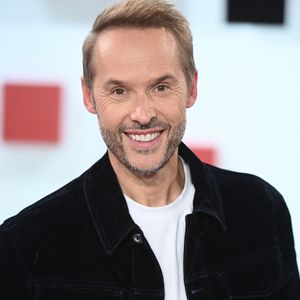 Exclusif - Damien Thevenot lors de l'enregistrement de l'émission Vivement Dimanche, au studio Rive gauche, à Paris, France, le 22 octobre 2025, présentée par M.Drucker, diffusée sur France 3 le 16 novembre 2025. © Guillaume Gaffiot/Bestimage