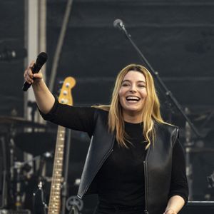 La chanteuse Santa (Samanta Cotta) est en concert sur la scène du festival au Printemps de Pérouges au Château de Saint-Maurice-de-Rémens le 26 juin 2024.

© Sandrine Thesillat / Panoramic / Bestimage
