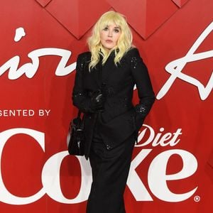 Son procès en appel, prévu le 25 février 2026, a été reporté d’une journée pour des raisons non précisées par la justice, prolongeant l’attente autour de ce dossier médiatique.

Isabelle Adjani au photocall de la soirée des "British Fashion Awards 2022" à Londres, le 5 décembre 2022.

SGP / BESTIMAGE