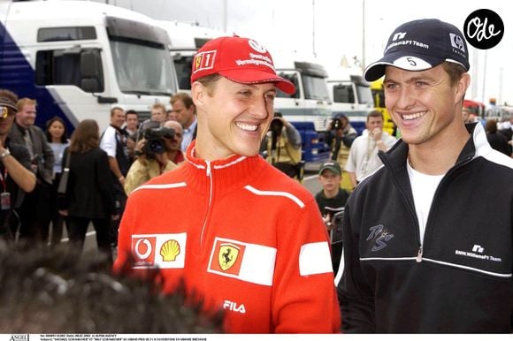 Michael Schumacher et Ralf Schumacher au Grand Prix de F1 à Silverstone en Grande-Bretagne @ALPHA AGENCY / BESTIMAGE