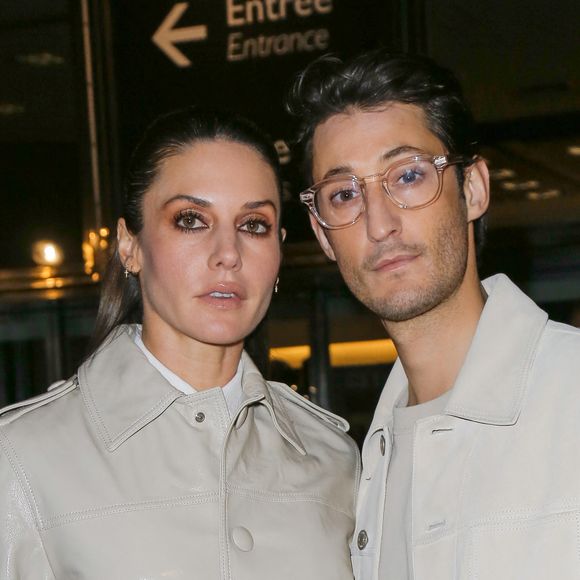 Natasha Andrews et son compagnon Pierre Niney - Arrivées au défilé de mode Hommes "AMI" prêt-à-porter automne-hiver lors de la fashion week de Paris.