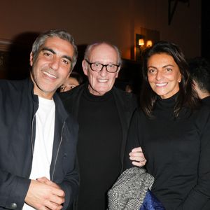 Exclusif - Ary Abittan, Pascal Desprez et son amie - Célébrités assistent au spectacle "Authentique" de Ary Abittan à la Cigale à Paris les 18, 19, 22 et 23 février 2025. © Coadic Guirec/Bestimage