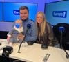 Gauthier Le Bret avec sa femme Eloïse et leur fils Marcel de passage dans les studios d'Europe 1

Gauthier Le Bret avec sa femme Eloïse et leur fils Marcel dans les studios d'Europe 1 le jour de la saint Marcel.