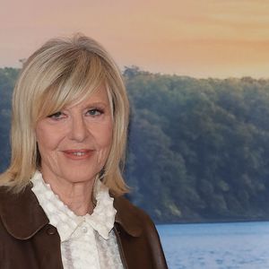 Interrogée sur la période de sa vie qu'elle aimerait revivre, elle a simplement répondu : "La vie quand mon fils était là."
Chantal Ladesou - Avant-première du film "La Maison de nos rêves" au cinéma le Grand Rex à Paris le 5 octobre 2026. © Coadic Guirec/Bestimage