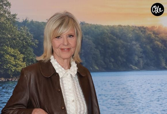 Interrogée sur la période de sa vie qu'elle aimerait revivre, elle a simplement répondu : "La vie quand mon fils était là."

Chantal Ladesou - Avant-première du film "La Maison de nos rêves" au cinéma le Grand Rex à Paris le 5 octobre 2026. © Coadic Guirec/Bestimage