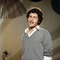 Joe Dassin : sa petite fille de 8 ans est déjà comédienne et est apparue dans deux films que vous connaissez sûrement