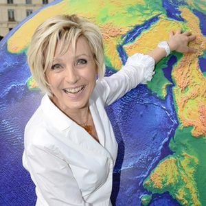 Evelyne Dhéliat est la présentatrice météo historique de TF1
Evelyne Dhéliat - Inauguration du 13ème Forum International de la Météo et du Climat à l'Hôtel de Ville de Paris. © Coadic Guirec/Bestimage