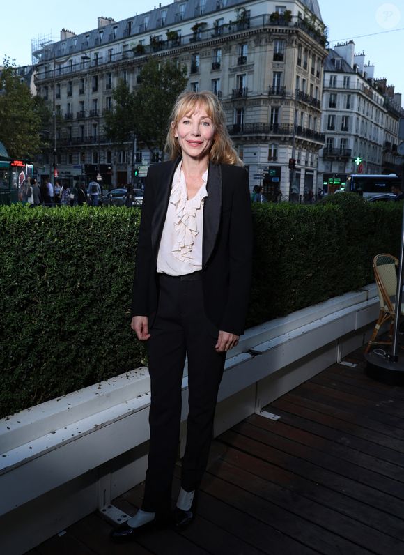 Exclusif - Julie Depardieu lors de la soirée des 90 ans du prix des Deux Magots à Paris le 25 septembre 2023.

© Denis Guignebourg / Bestimage