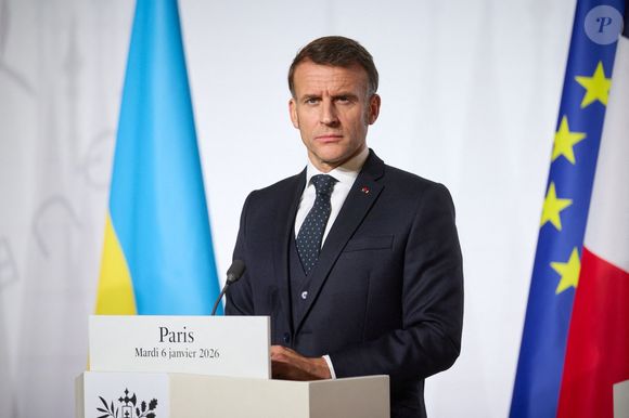 Emmanuel Macron a tout de même rendu un ultime hommage à Brigitte Bardot.

Le président français Emmanuel Macron lors du sommet de la Coalition des volontaires sur les garanties de sécurité pour l'Ukraine, au palais de l'Élysée à Paris le 6 janvier 2026. Ukraine Presidency via Bestimage