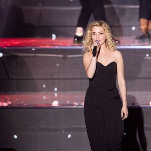 Pour célébrer le premier mois de son nouveau-né, la jeune maman a partagé de tendres clichés sur ses réseaux sociaux.

Exclusif - Charlotte Bizjak - Enregistrement de l'émission "Michel Berger, 25 ans déjà", le 6 juin 2017.

© Cyril Moreau-Veeren Ramsamy / Bestimage