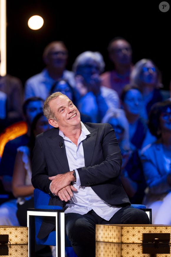 Exclusif - Garou lors de l'enregistrement de l'émission "La Boîte à secrets", présentée par F.Bollaert et diffusée le 26 septembre 2025 sur France 3, dans les studios du Lendit à Saint-Denis, Seine Saint-Denis, France, le 8 septembre 2025. © Pierre Perusseau/Bestimage