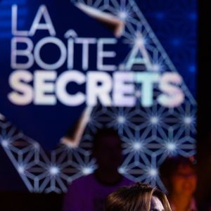 Faustine Bollaert lors de l'enregistrement de l'émission "La Boîte à secrets", présentée par Faustine Bollaert et diffusée le 17 octobre sur France 3, dans les studios du Lendit à Saint-Denis, France, le 23 septembre 2025.

© Cyril Moreau/Bestimage