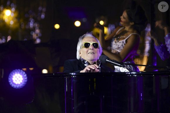 Exclusif - Gilbert Montagné lors de l'enregistrement de "La Grande Soirée du 31 de Paris", diffusée le 31 décembre sur France 2, sur la place de la Concorde à Paris, france, le 24 novembre 2025
Guebey-Tribeca/Bestimage