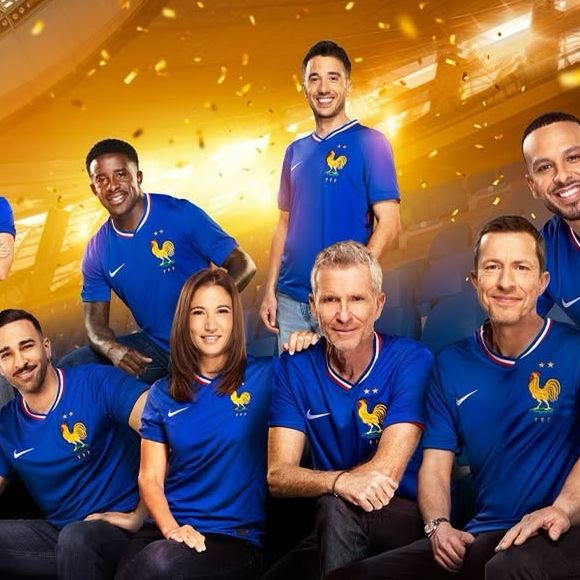 Une figure de TF1 va s'absenter quelques mois 

L'équipe de Téléfoot, sur TF1. Photo Instagram/Marine Marck