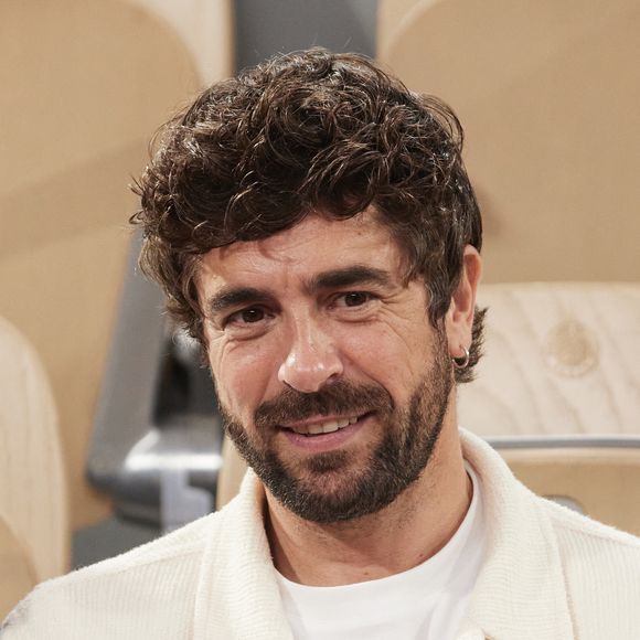 Agustin Galiana a vécu, petit, un autre drame : le divorce de ses parents, dont il se souvient "très bien".

Agustin Galiana dans les tribunes des Internationaux de France de tennis de Roland Garros 2024 à Paris, France, le 30 mai 2024. © Jacovides-Moreau/bestimage