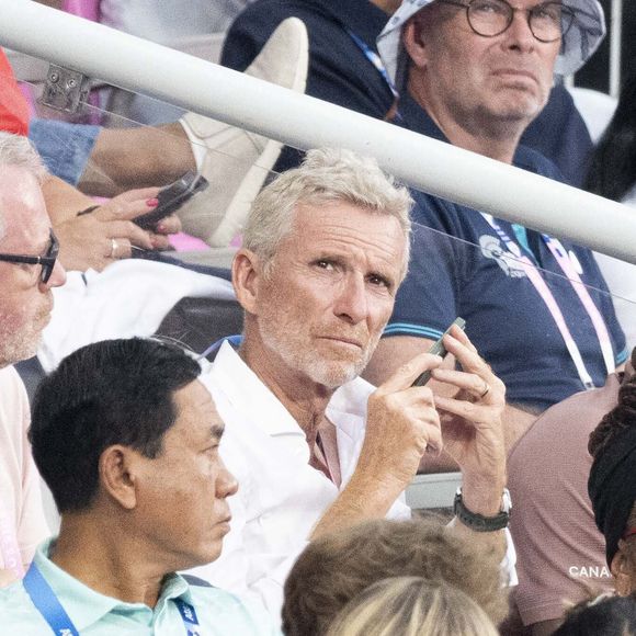 Il n'en assurera la présentation que pour un numéro seulement étant donné que Camille Combal sera exceptionnellement candidat

Denis Brogniart - Célébrités assistent à la finale du 100 m femme au Stade de France à Saint Denis lors des Jeux Olympiques de Paris2024 (JO) le 3 aout 2024. © Perusseau-Jacovides-Bestimage