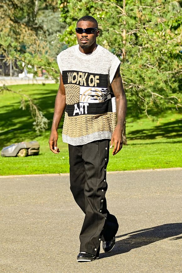 Marcus Thuram - Les joueurs de l'équipe de France de football arrivent au Centre National du Football (CNF) de Clairefontaine-en-Yvelines, France, le 9 octobre 2023. © Federico Pestellini/Panoramic/Bestimage