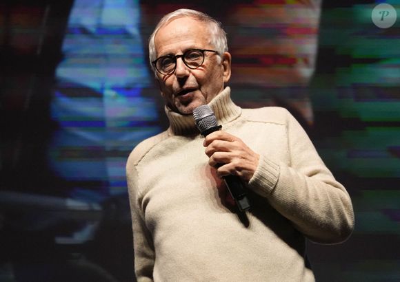 Il a réussi à rebondir avec humour en citant Cioran.

Fabrice Luchini présente en avant-première le film "Victor comme tout le monde" lors du 38ème Festival Premiers Plans à Angers, France, le 17 janvier 2026. © Laetitia Notarianni/Bestimage