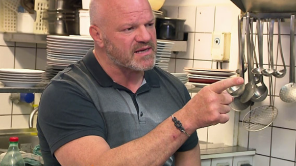 EXCLU Viande crue, produits périmés, zéro couvert dans Cauchemar en cuisine... Que devient le restaurant de Laurence 3 mois après le tournage ?
