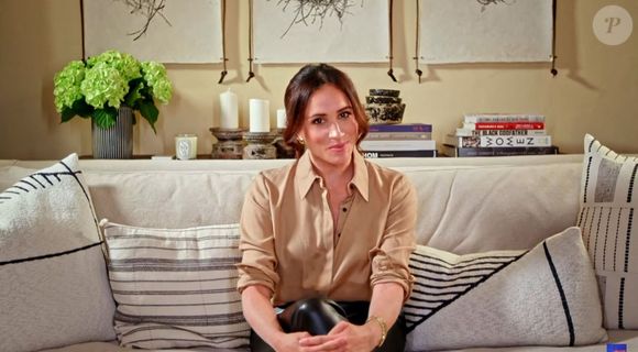 La duchesse de Sussex y partage ses conseils du quotidien avec l’aide d’experts comme David Chang et Tan France.

Meghan Markle donne un aperçu de son manoir de 14 millions de dollars alors qu'elle fait une apparition surprise lors la finale de America's Got Talent. 

Backgrid UK/ Bestimage