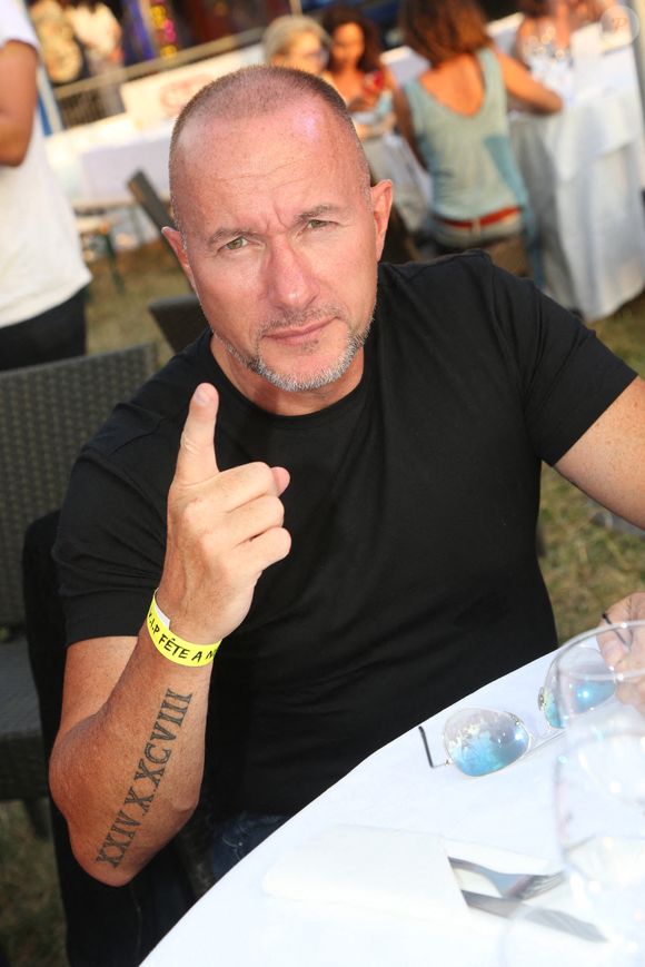 Son émission démarrée sur TF1 a été diffusé pour la dernière fois en 2019 sur C8

Pascal Soetens assiste à la soiree d'ouverture de la fete a Neuneu a Paris, France, le 3 septembre 2021. Photo by Jerome Domine/ABACAPRESS.COM