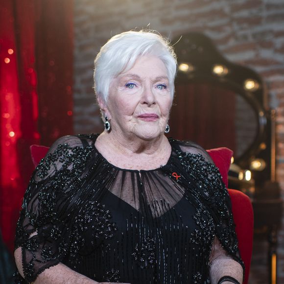 Exclusif - Line Renaud - Backstage de l'enregistrement de l'émission "100 ans de comédies musicales pour le Sidaction", qui sera diffusée le 2 avril sur France 2. Le 10 mars 2020
© Moreau-Perusseau / Bestimage