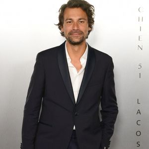 Bertrand Chameroy au photocall de la soirée Lacoste X Chien 51 au club Silencio en marge du 78ème Festival International du Film de Cannes, France, le 18 mai 2025. © Romain Doucelin/Bestimage