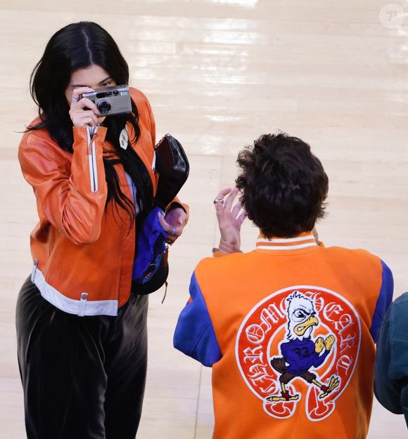 New York, NY - Timothee Chalamet et Kylie Jenner assistent au cinquième match opposant les Pacers aux Knicks au Madison Square Garden à New York. Photo par Backgrid USA / Bestimage