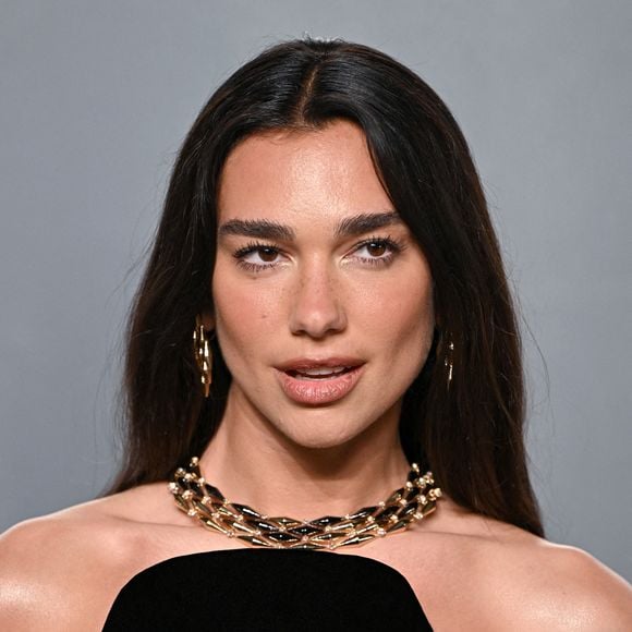 Dua Lipa à son arrivée à la soirée des Oscars organisée par Vanity Fair, aux David Geffen Galleries du LACMA. Crédit : Doug Peters/EMPICS ... Soirée des Oscars de Vanity Fair ... 16/03/2026 Los Angeles
