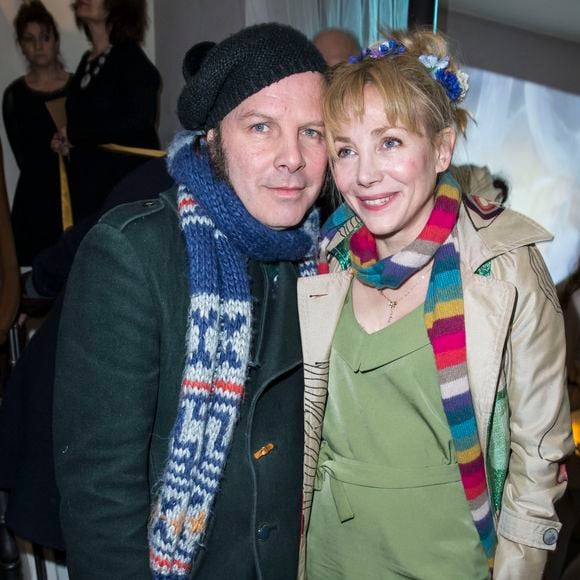 A retrouver dans les pages de "Télé Star" 

Philippe Katerine et sa compagne Julie Depardieu - Arielle Dombasle présente son parfum "Le secret d'Arielle" par Mauboussin à la Galerie du Passage de Pierre Passebon à Paris le 16 février 2016