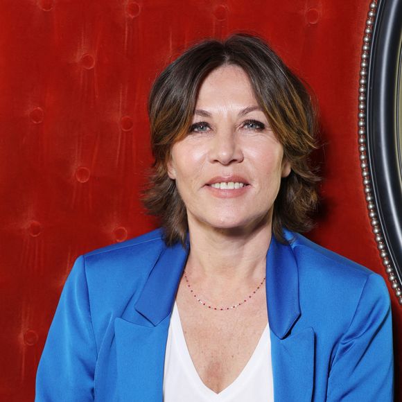 Elle vit depuis plusieurs années dans les Pyrénées-Orientales, 6 mois sur douze, dans une maison en bord de mer

Exclusif - Mathilde Seigner - Soirée d'ouverture de la 3ème édition du Festival du Cinéma Français et de la gastronomie d'Aix-les-Bains le 4 juin 2024. © Denis Guignebourg/BestImage
