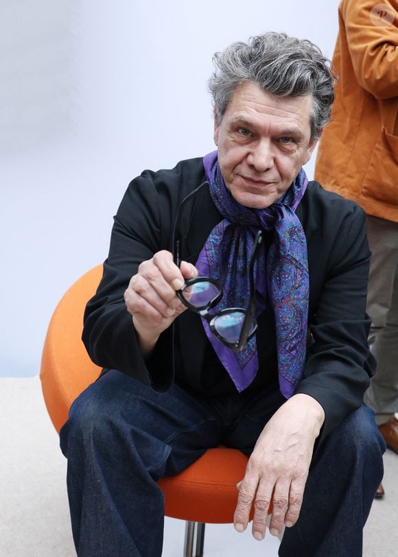 Marc Lavoine au Festival du Livre de Paris 2025 au Grand Palais à Paris le 12 avril 2025. © Denis Guignebourg / Bestimage