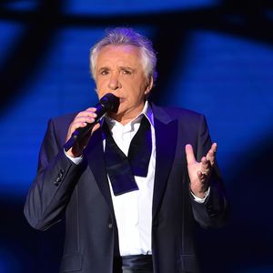 Michel Sardou en concert au stade Tropenas à Montélimar le 5 juillet 2017 dans le cadre de sa dernière tournée "La dernière danse". © Bruno Bebert / Bestimage