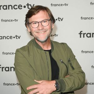 Laurent Romejko au photocall pour la conférence de presse de rentrée de France TV à la Grande Halle de la Villette à Paris, France, le 6 juillet 2022. © Coadic Guirec/Bestimage
