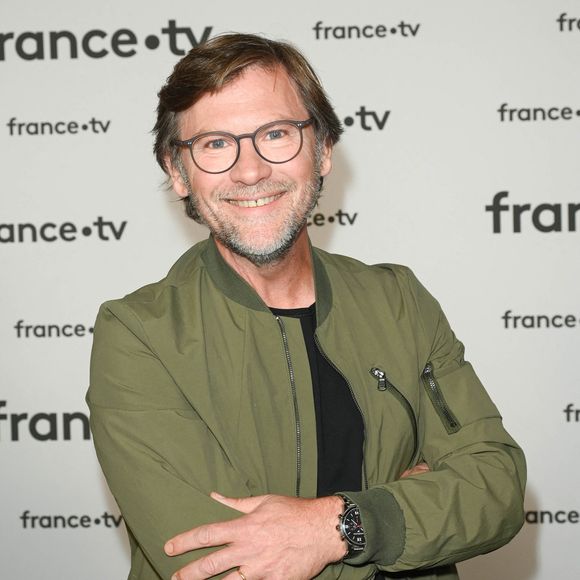 Laurent Romejko au photocall pour la conférence de presse de rentrée de France TV à la Grande Halle de la Villette à Paris, France, le 6 juillet 2022. © Coadic Guirec/Bestimage