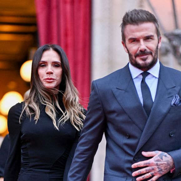 Brooklyn Beckham a récemment officialisé sa rupture avec ses parents, affirmant ne plus vouloir se réconcilier avec eux et accusant sa famille d’avoir nui à son couple avec Nicola Peltz. 

Victoria Beckham et son mari David Beckham - Victoria Beckham, accompagnée de sa famille, à la sortie de l'Hôtel La Réserve pour se rendre au ministère de la Culture pour être élevée au rang de Chevalier des Arts et des Lettres à Paris, France. © Yehiel Chekroune/Bestimage