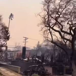 Sur Instagram, Laeticia Hallyday a posté une vidéo montrant l’étendu des dégâts après les terribles incendies qui touchent la Californie

Instagram de Laeticia Hallyday