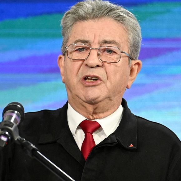 Jean-Luc Mélenchon, lors de son discours sur le stand de LFI, à la Fête de l'Humanité 2025 sur la base 217 au Plessis-Pâté le 13 septembre 2025.

© Lionel Urman / Bestimage