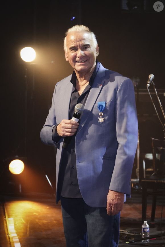 Il a d'ailleurs déclaré : "C'est là-bas que je voudrais fermer mes yeux".

Exclusif - Michel Fugain au concert de Michel Fugain et de sa femme Sanda à Bobino, Paris le 27 janvier 2025.

Photo : Jack Tribeca / Bestimage