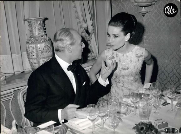 L'actrice est décédée dans cette maison en 1993 à l'âge de 63 ans.

22 décembre 1964 - Gala « Little White Beds » avec Audrey Hepburn et le baron Guy de Rothschild  (Crédit photo : ? Keystone Press Agency/ZUMA Press Wire)