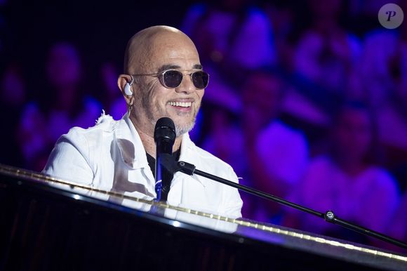 Exclusif - Pascal Obispo lors de l'enregistrement de l'émission "L'anniversaire secret" à Paris. Le 7 novembre 2023. © Cyril Moreau / Bestimage
