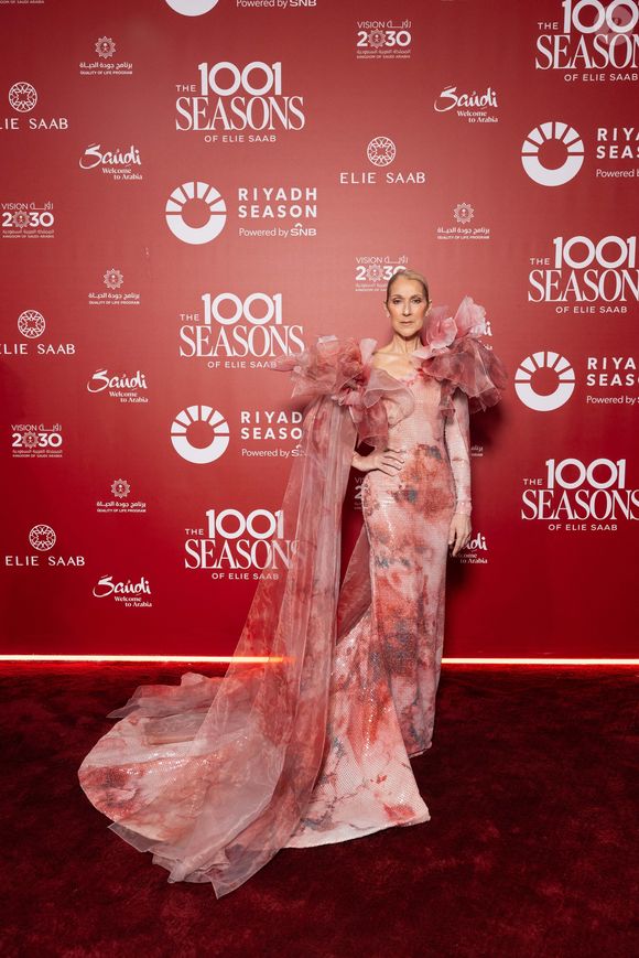 Celine Dion au photocall du défilé anniversaire Elie Saab "1001 Seasons of Elie Saab" à l'espace "The Venue" à Riyad, Arabie saoudite le 13 novembre 2024. © Tiziano Da Silva / Bestimage