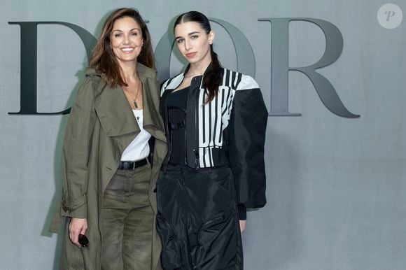 Sa fille Cylia, 20 ans, était sur la plage de Bondi, à Sydney, où a eu lieu la fusillade.

Nadia Fares et sa fille Shana Leelee Chasman au photocall du défilé Christian Dior Mode Féminine Prêt-À-Porter Automne/Hiver 2025-2026 lors de la Fashion Week de Paris (PFW), à Paris, France, le 4 mars 2025. © Olivier Borde/Bestimage