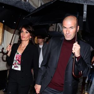 Zinédine Zidane avec sa femme Véronique et leurs enfants Luca et Enzo - A l'occasion des 20 ans de la victoire de l'équipe de France, les bleus 98 se sont rendus à un dîner organisé au Buddha Bar avec les joueurs et leurs familles à Paris, France, le 11 juin 2018.
Crédit : Agence / Bestimage