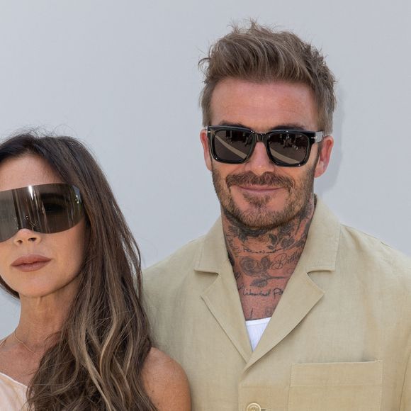 Victoria Beckham et son mari David Beckham au photocall du défilé Jacquemus collection "Le chouchou" automne-hiver 2023/2024, même si la marque est désormais déconnectée du traditionnel calendrier de la mode et livre des collections qui ne sont plus liées aux saisons, au château de Versailles, France, le 26 juin 2023. © Olivier Borde/Bestimage