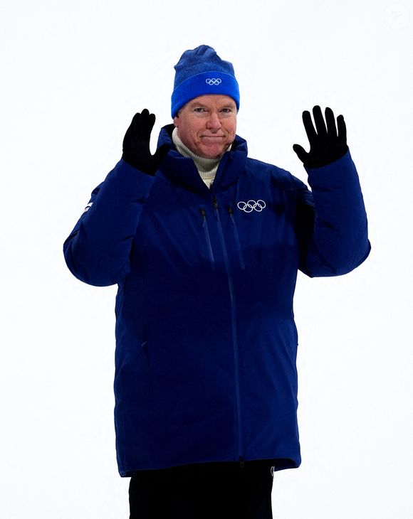 Un programme chargé, puisque, le 7 février dernier, le prince Albert de Monaco avait eu l’honneur de remettre les médailles aux athlètes de la descente hommes en ski alpin et du snowboard big air hommes. 

Le Prince Albert II de Monaco au Snow Park de Livigno, lors de la cérémonie de remise des médailles de la finale du Big Air de snowboard masculin, le premier jour des Jeux Olympiques d'hiver de Milano Cortina 2026. Date de la photo : samedi 7 février 2026.