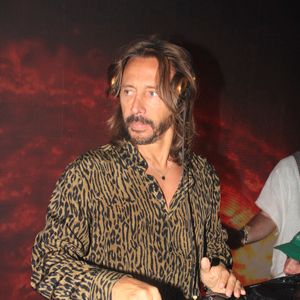 Récemment, le DJ est apparu avec le visage transformé

Bob Sinclar - Soirée sur la plage Magnum lors du 76ème Festival International du Film de Cannes le 22 mai 2023. © Philippe Baldini/Bestimage