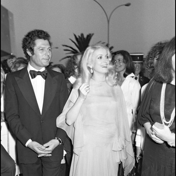 Archives - Catherine Deneuve et Marcello Mastroianni au Festival de Cannes en 1973 - ANGELI-RINDOFF / BESTIMAGE