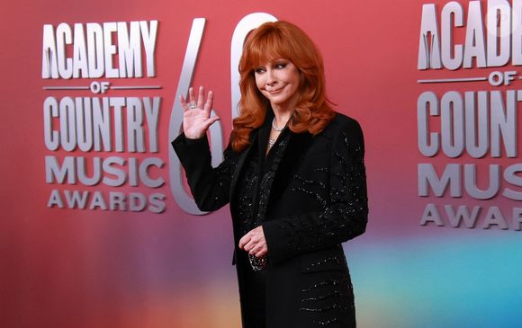 Reba McEntire pour la 60e édition des Academy of Country Music Awards à l'hôtel Omni Frisco, célébrant la plus grande soirée de la musique country. Photo par Backgrid USA / Bestimage